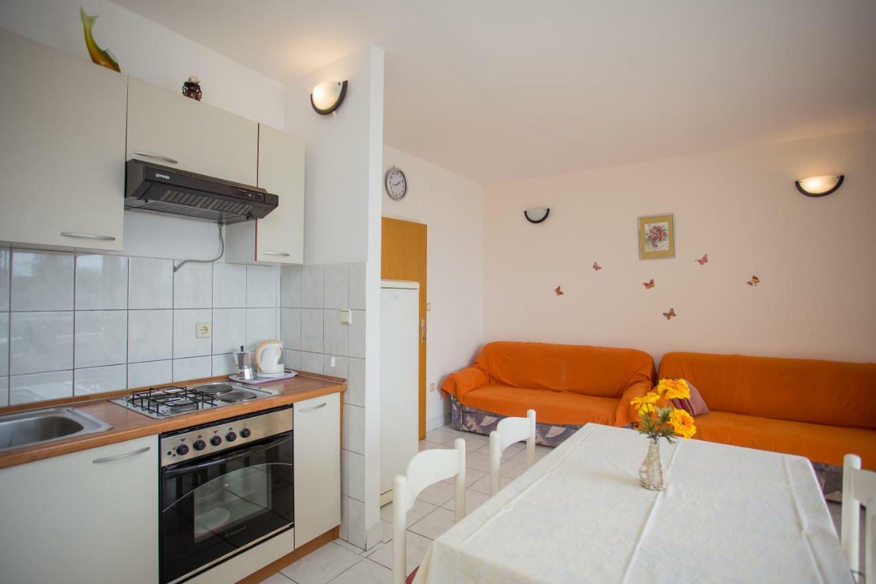 Apartments Gloria พรีมอชเตน ภายนอก รูปภาพ